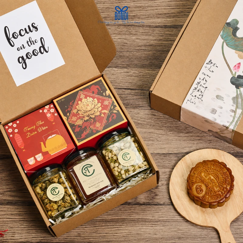 Quà Tặng Trung Thu Cho Công Nhân KCN: Giải Pháp Thiết Thực & Tối Ưu Ngân Sách 30 set bánh trung thu và trà thảo mộc